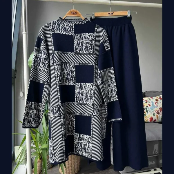 Zayra Texture Printed Long Premium Quality Winter 2-Pcs Tracksuit For Her. WWTS-04